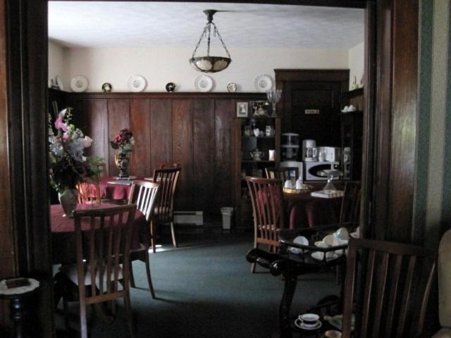 Colonial Charm Inn Charlottetown Bagian luar foto